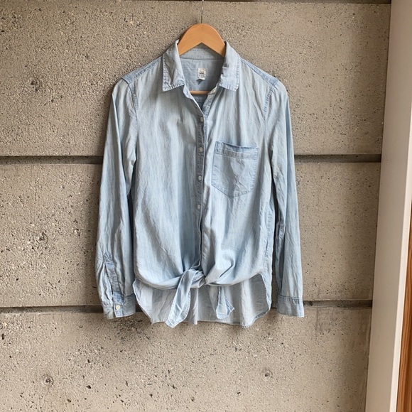 Gap Chambray Tie Front Button Up Shirt - Picture 1 of 9